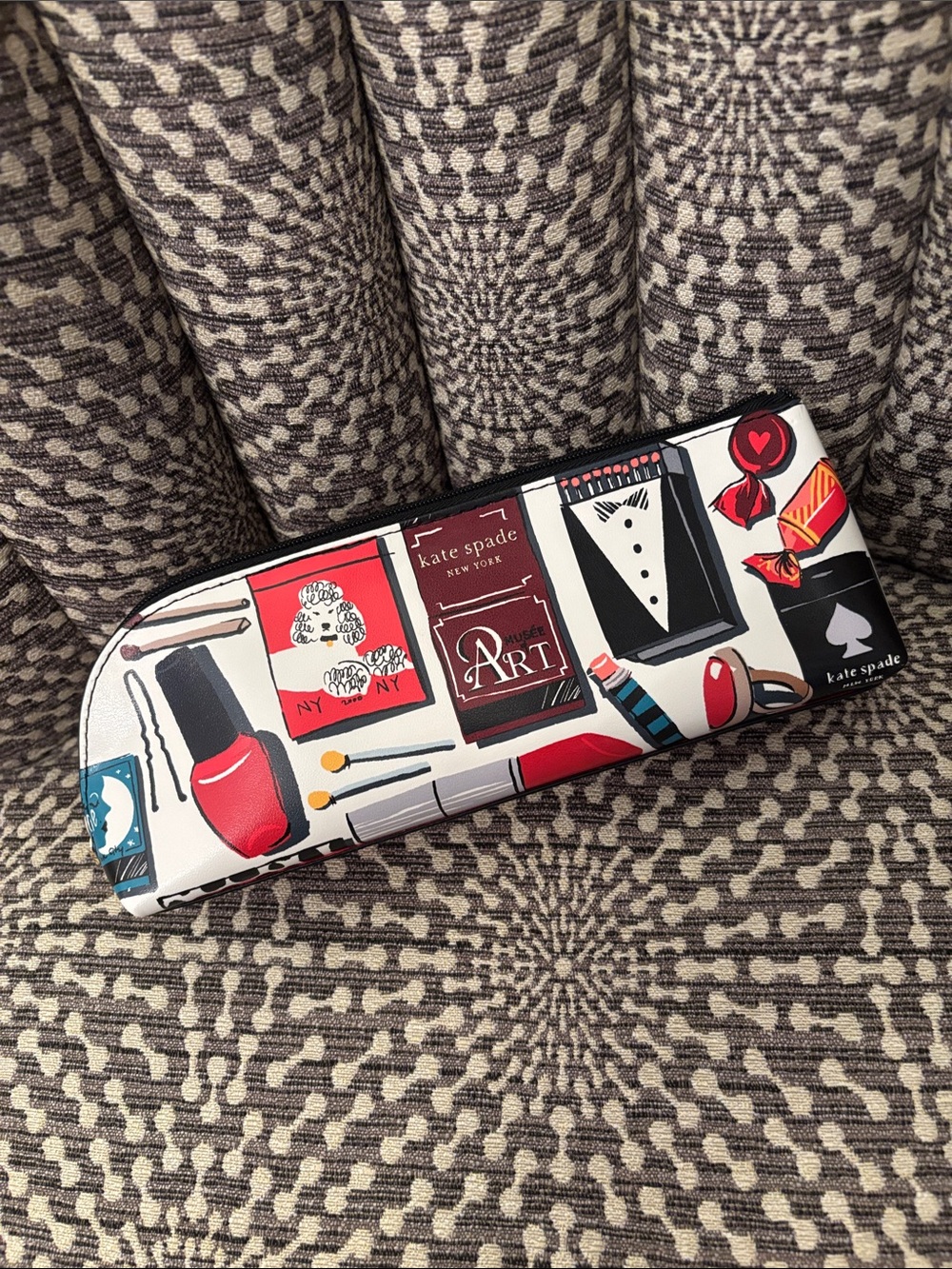 Kate Spade Pencil Stationery Case Fashion Design Print Red Interior Zip Like New